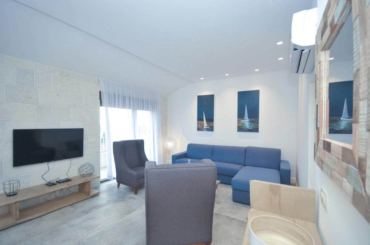 Corso Levante Luxury Suites Petrovac Exterior foto