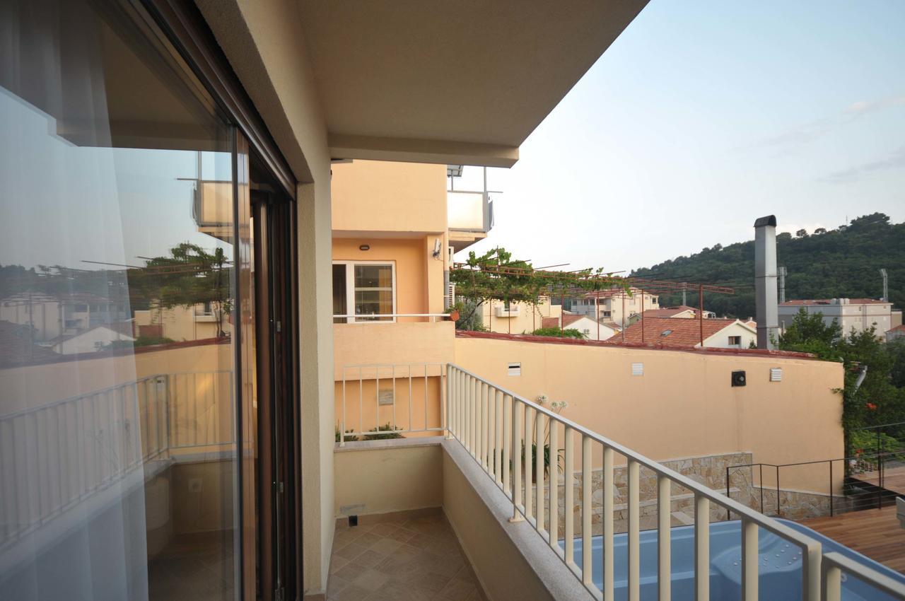 Corso Levante Luxury Suites Petrovac Exterior foto